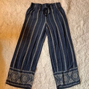 White and blue flow pants